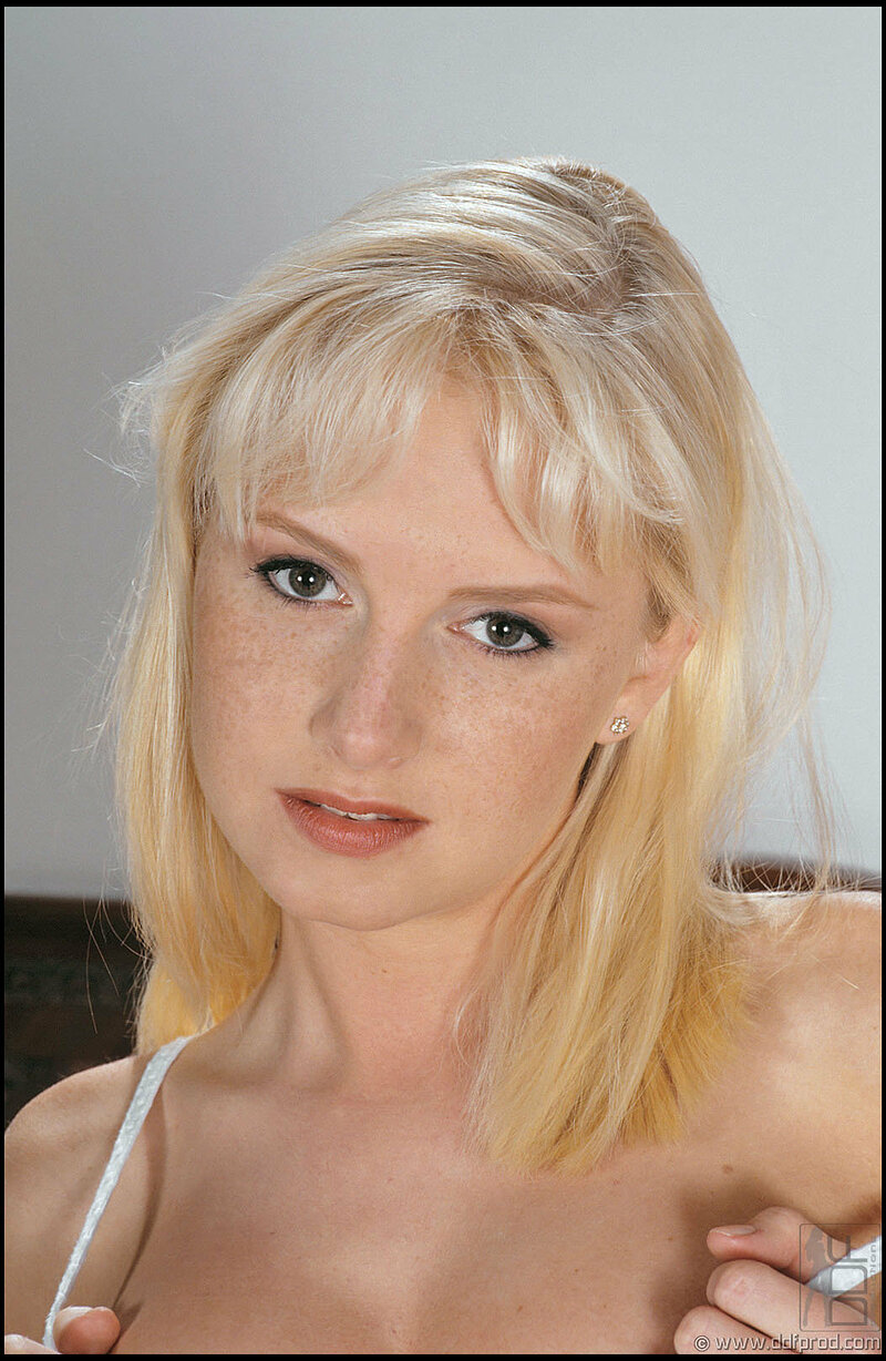 Фаина, 25 лет, 1 размер груди